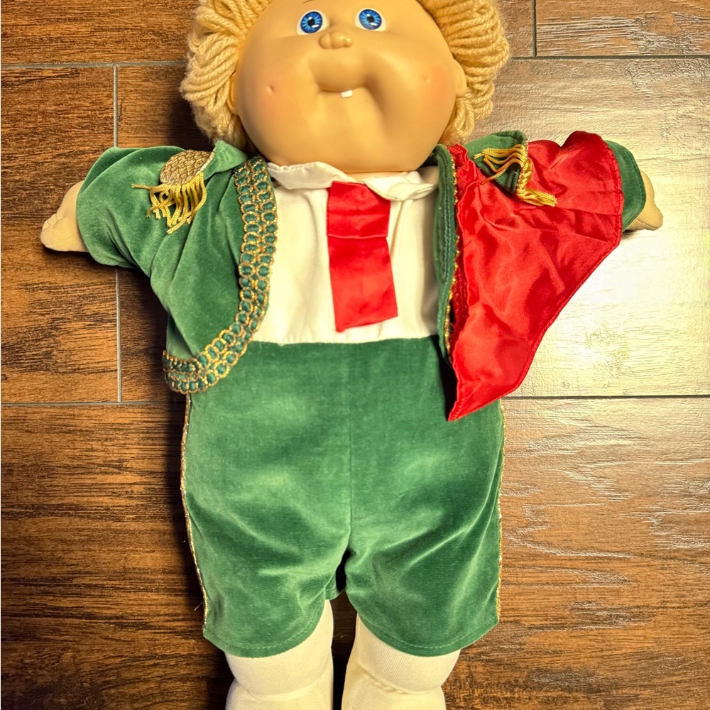 Vintage 1980s Cabbage Patch Kids Rare Matador, Spain World Traveler Collectible